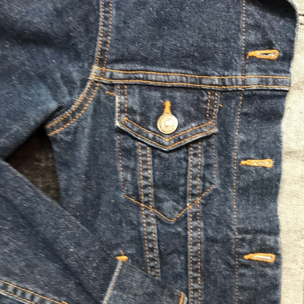 Levi’s Red Tab Jean Jacket - Picture 4 of 6